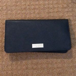 Henri Bendel black wallet